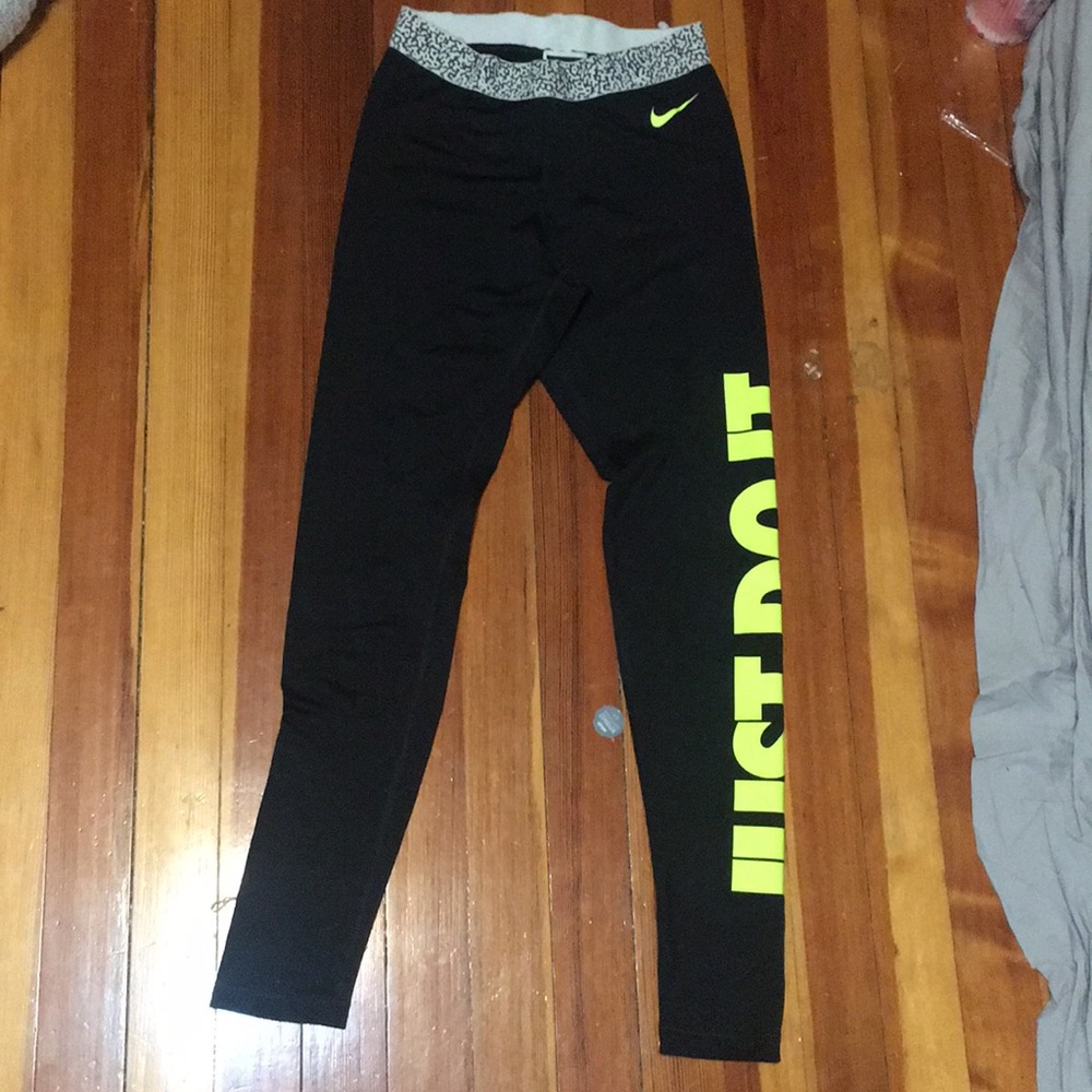 Nike leggings